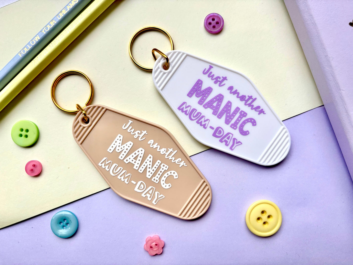 Manic Mum Day Motel Keyring